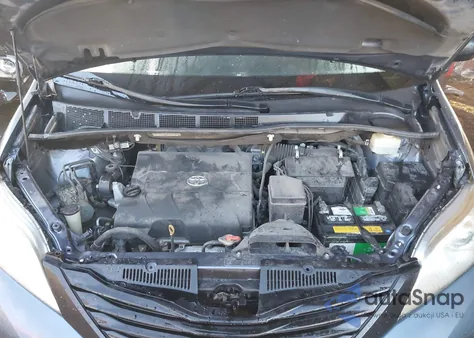 2016 Toyota Sienna L 7 Passenger z USA, uszkodzony, nr VIN 5TDZK3DC1GS730921